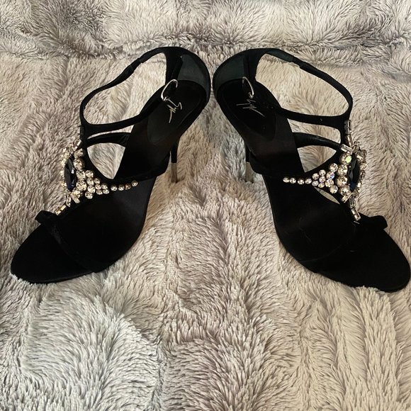 Giuseppe Zanotti | US 6 | Suede Crystal Embellished Strappy Sandals - Picture 8 of 13